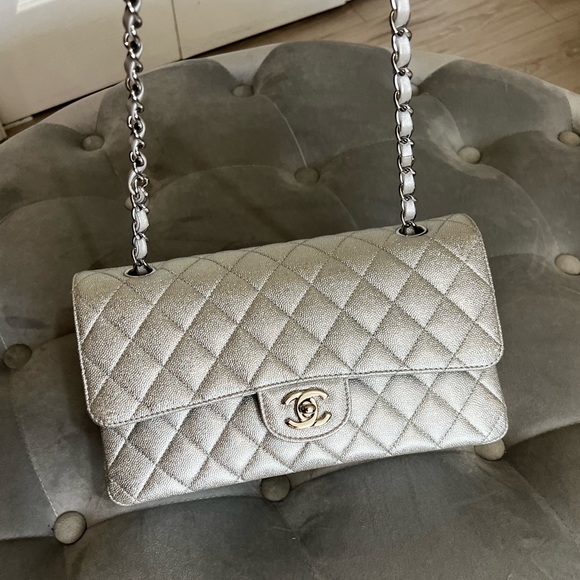 **SOLD** CHANEL Glittered Metallic Caviar Medium Double Flap LIMITED EDITION - Picture 11 of 12